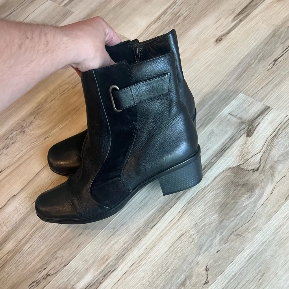 Clark Suede and Leather Boots - Picture 7 of 7